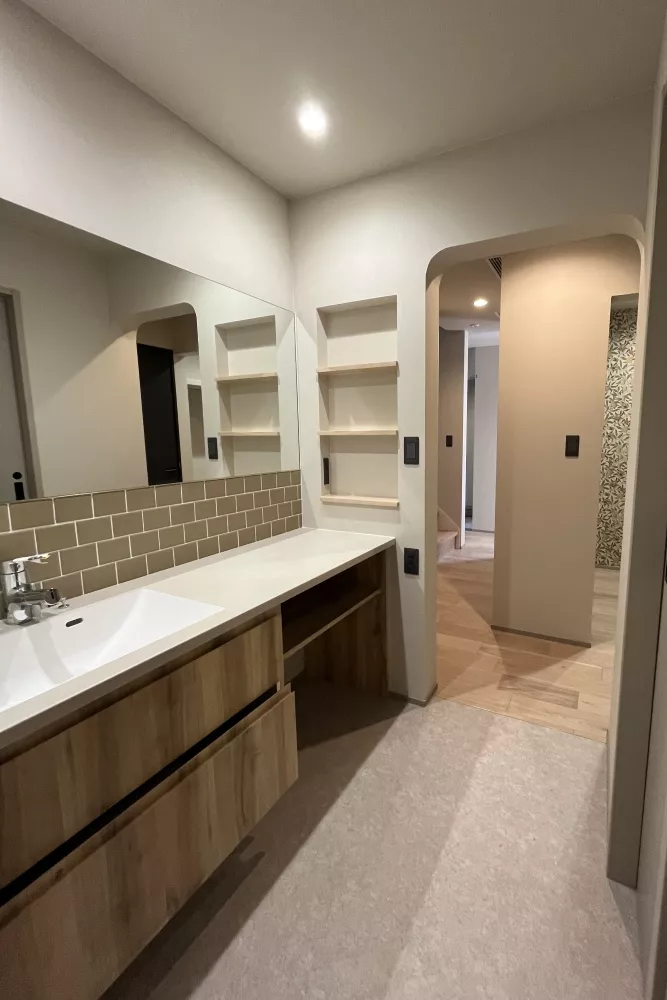 水回り横のWICで家事ラク動線を実現"