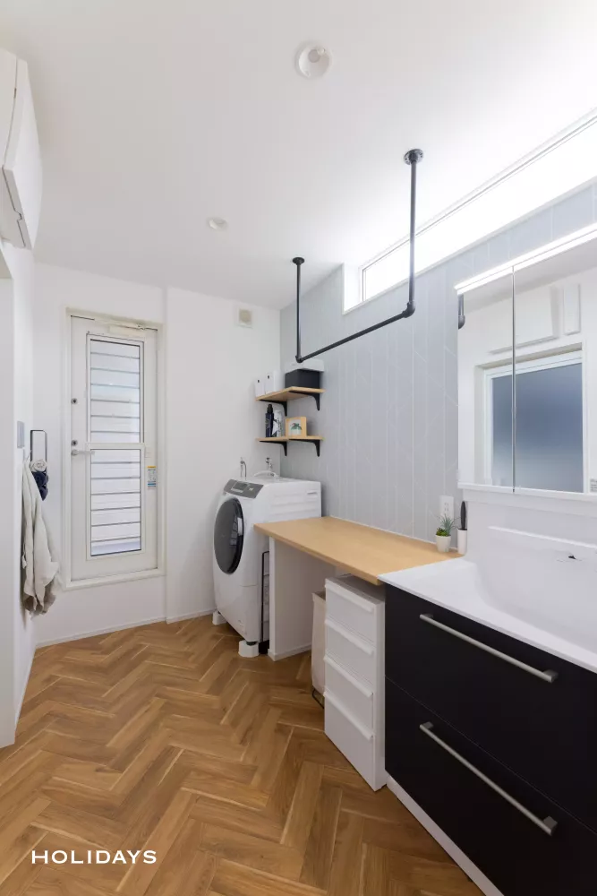 プライベートな中庭で四季を感じる二世帯住宅