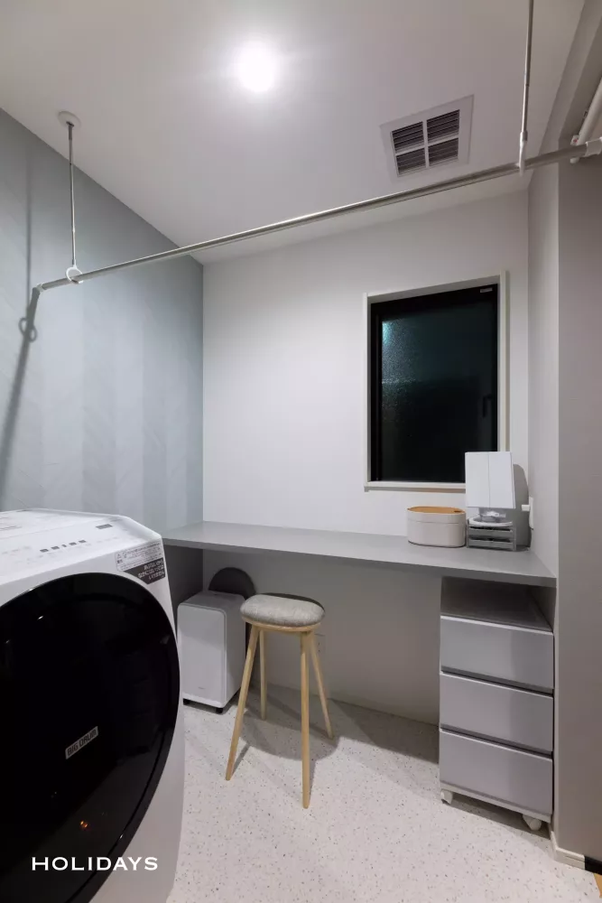 キャットウォークとスキップフロアが繋がる住まい