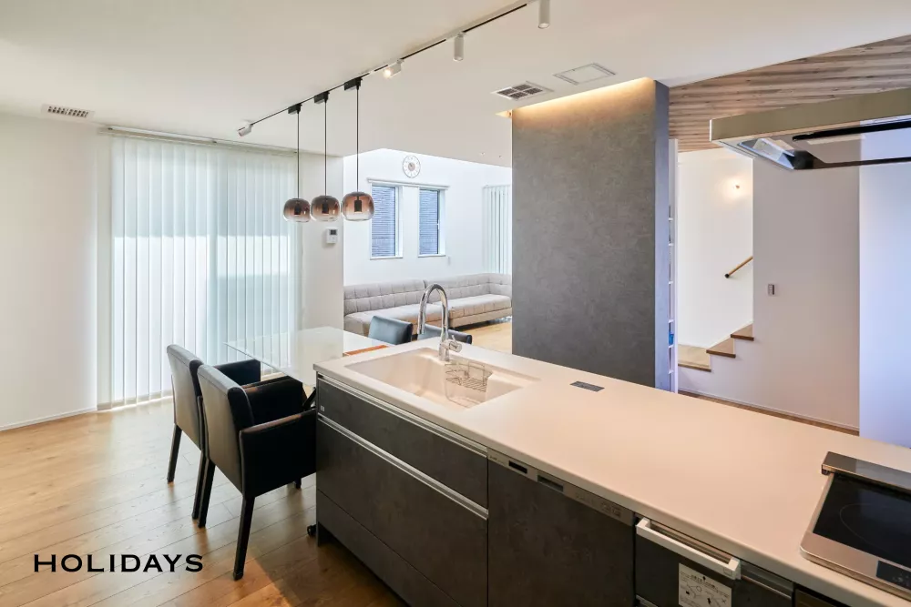 テレビ裏のヌックが遊び心をくすぐる全館空調の家