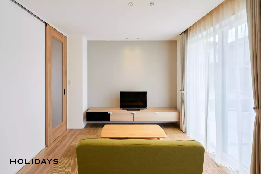 帰りたくなる玄関と回遊性の高さが魅力のガレージハウス