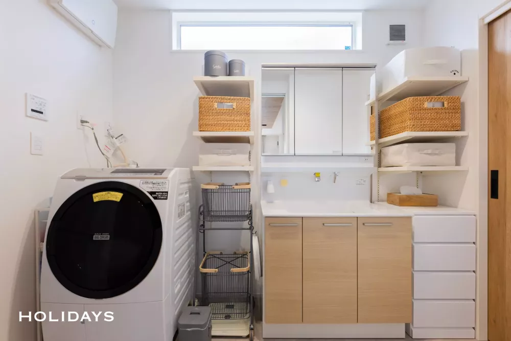 帰りたくなる玄関と回遊性の高さが魅力のガレージハウス