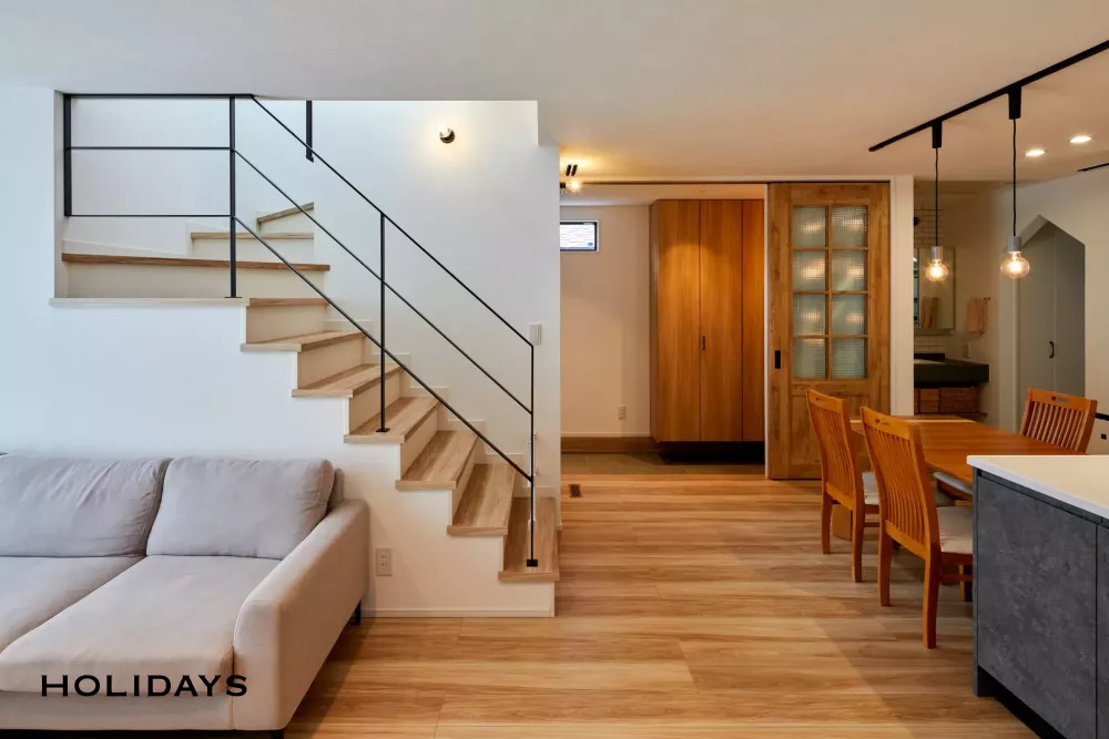 全館空調で玄関土間とリビングが繋がる開放的な住まい