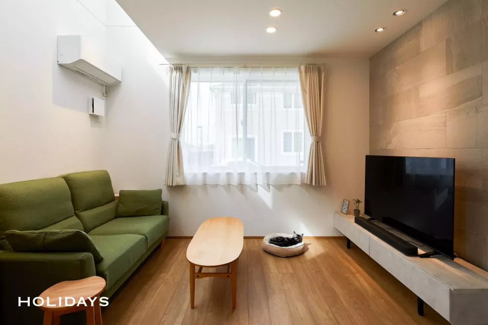 愛猫と暮らす、階段下空間を活かした北欧ナチュラルの家