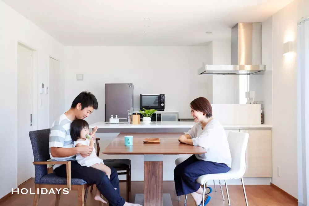 木のアクセントが映える家