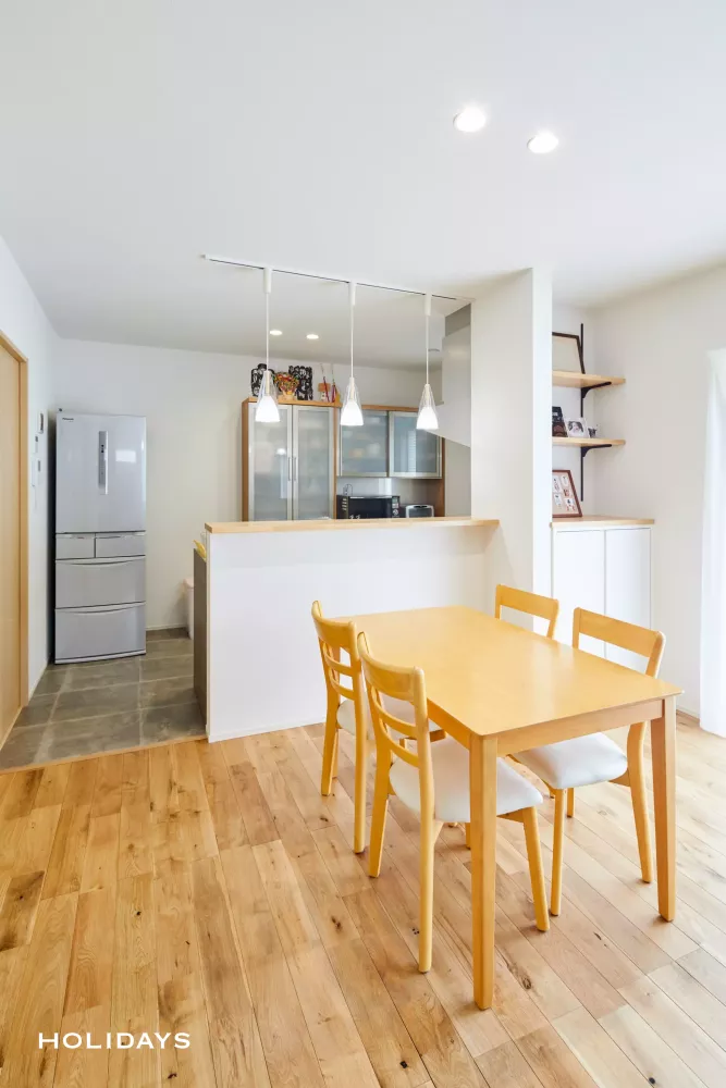 自然の光で明るく開放的な住まい