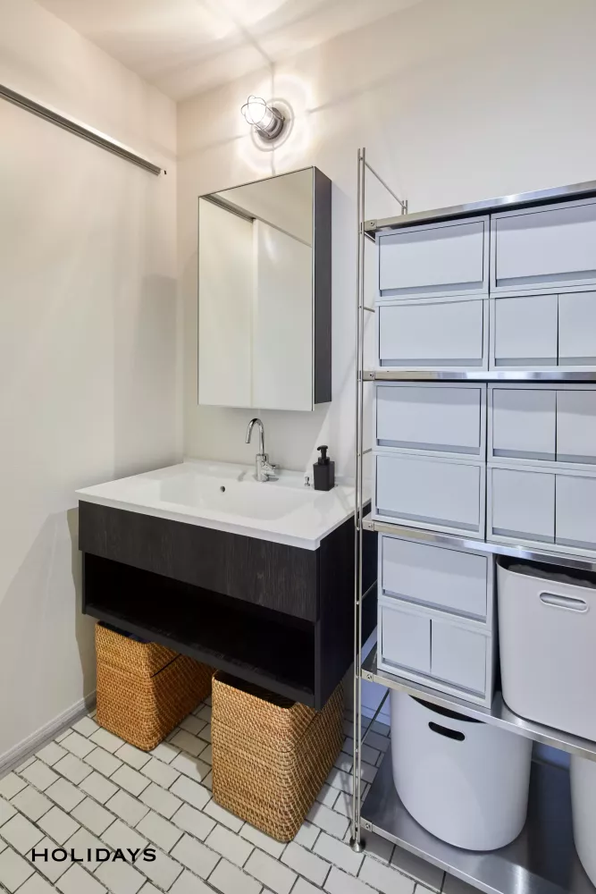 無垢の床を主役したシンプルスタイルな家