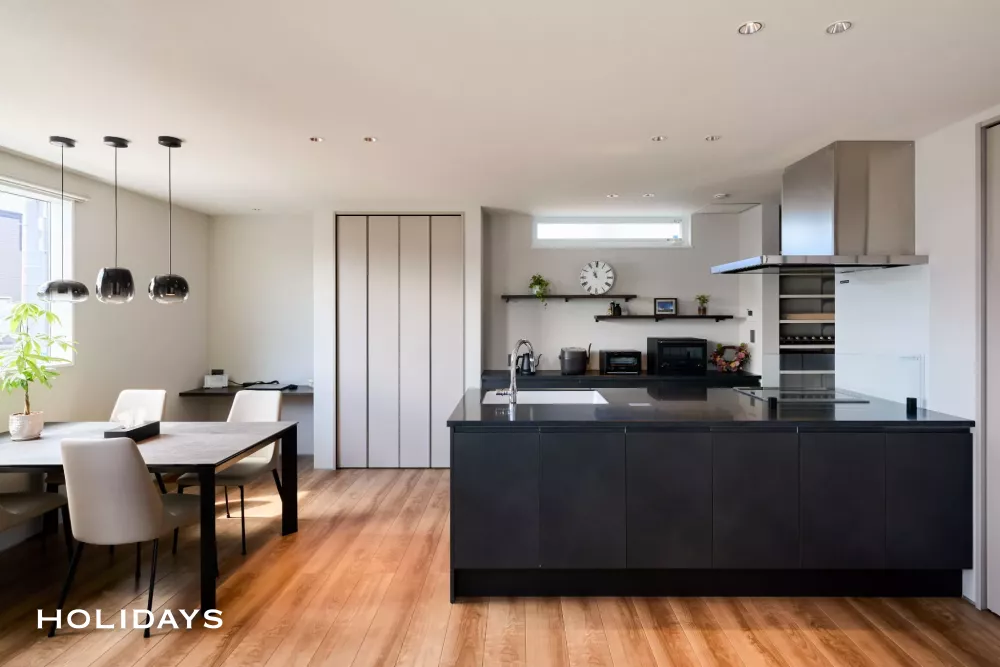 開放的な空間で優雅に過ごす