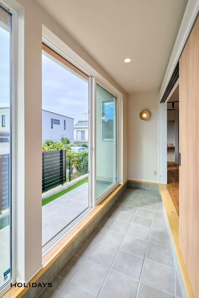 外と内をつなぐ、土間のある家