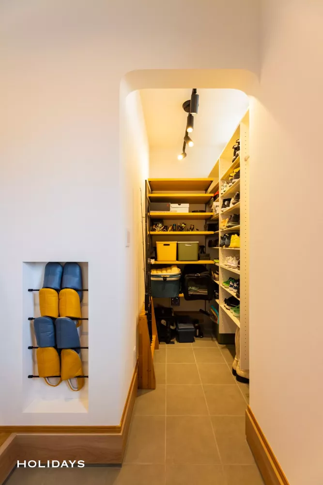 個性的なインテリアをミックスしたサーファーズスタイル