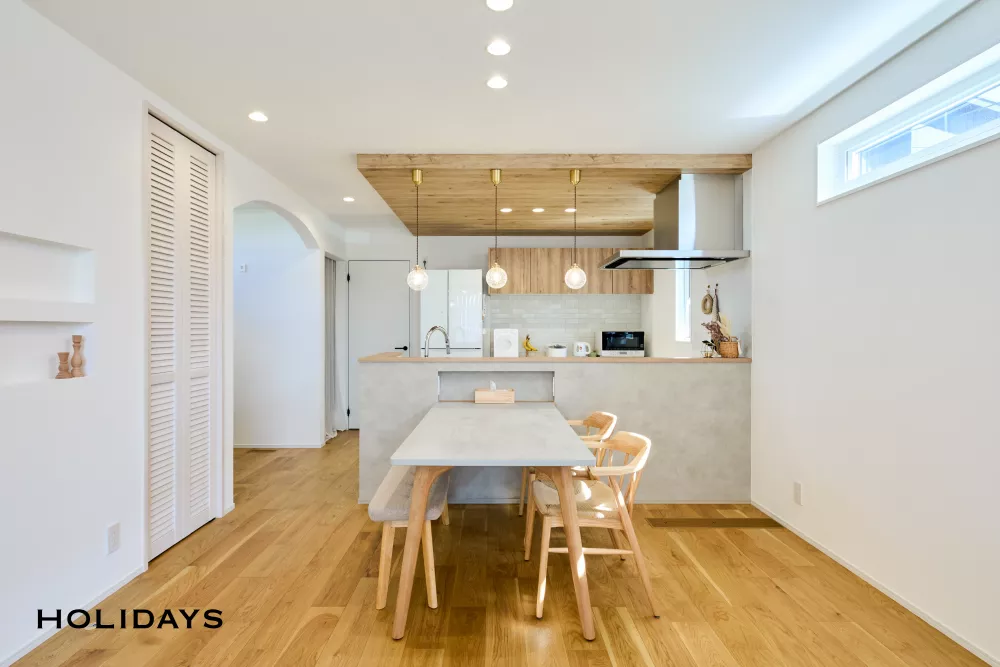 オークと真鍮で紡ぐ、優しい時間