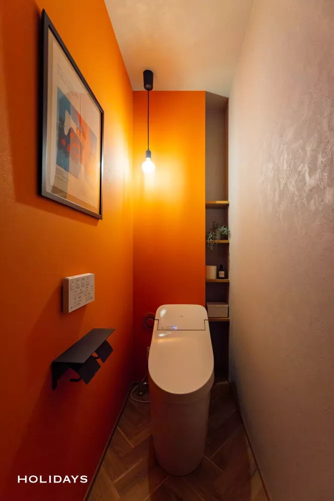 光射す土間、ミッドセンチュリーの家