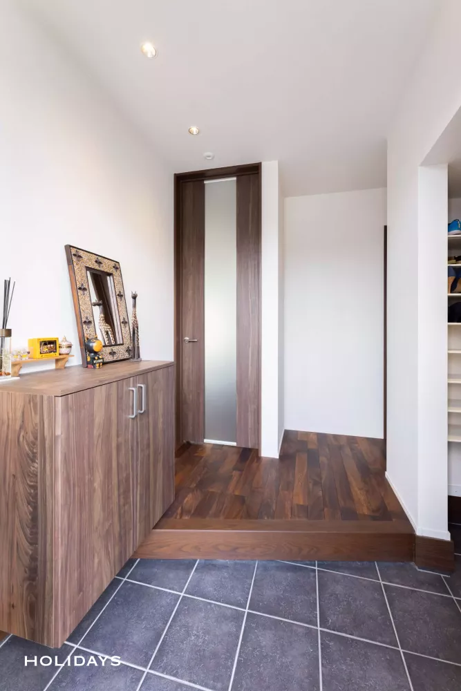 屋上からの眺望を楽しむ家