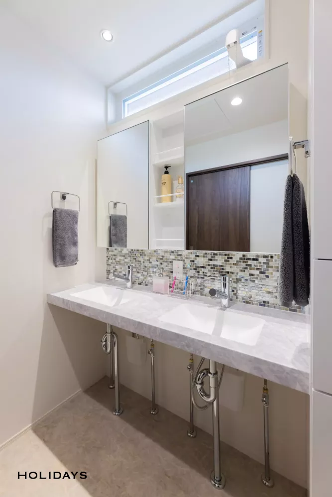 屋上からの眺望を楽しむ家