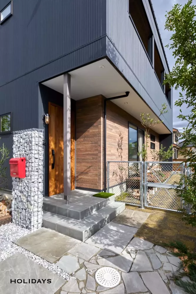 愛犬と暮らす温かみのある家