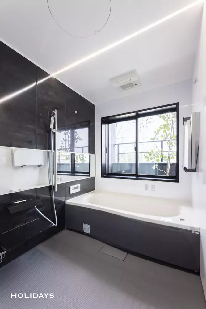 全館空調搭載の大人かっこいいダークトーンのお家