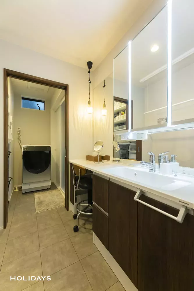 全館空調搭載の大人かっこいいダークトーンのお家