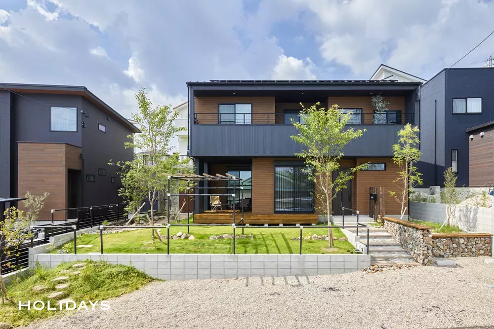 全館空調搭載の大人かっこいいダークトーンのお家