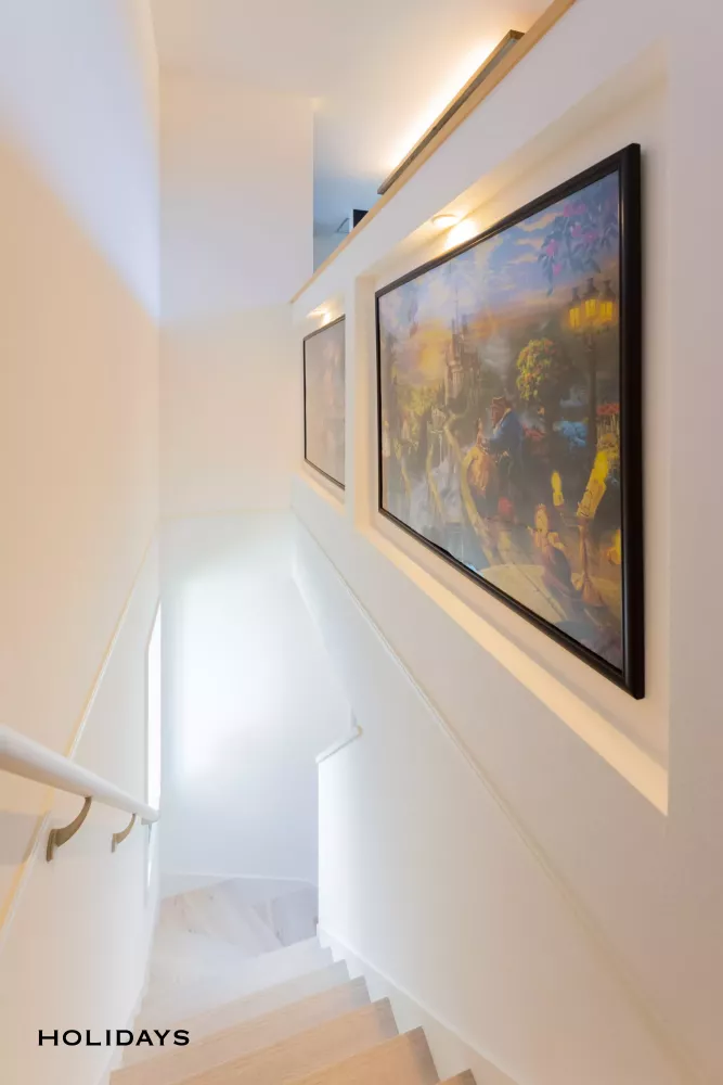 2階リビングの木に囲まれた心地よいお家