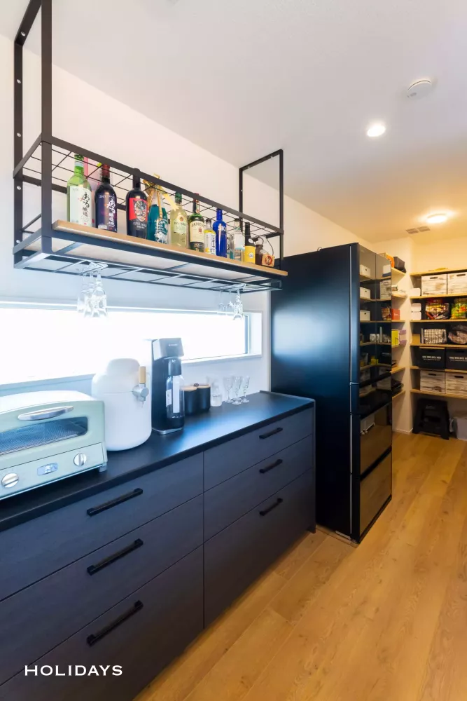 2階リビングの木に囲まれた心地よいお家