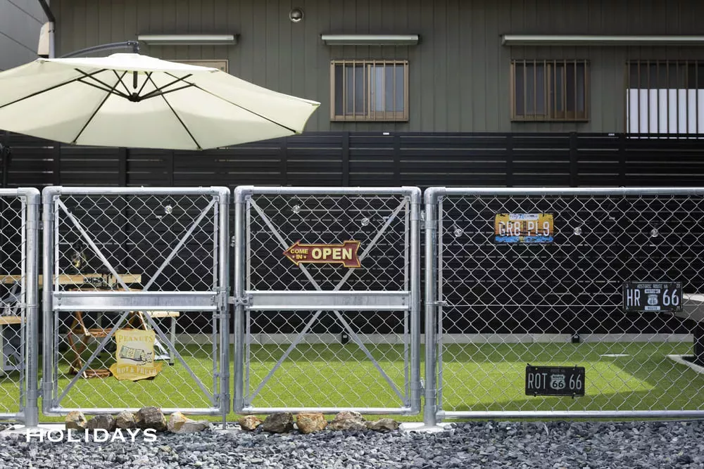 吹き抜けを採用した趣味と暮らすアメリカンテイストの家