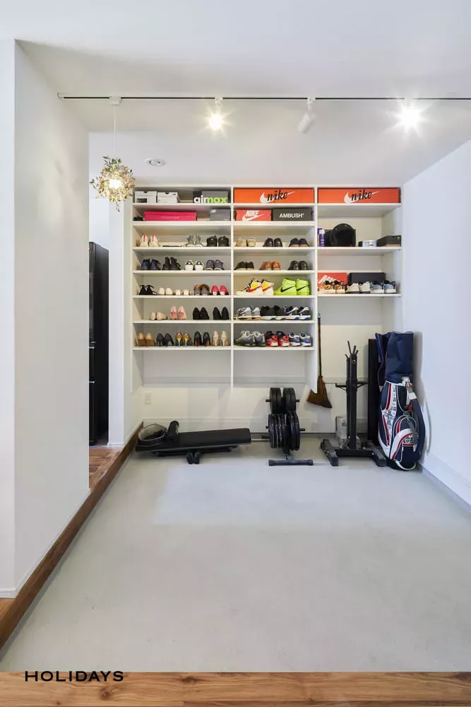 美しい自然を愉しむシンプルモダンな家