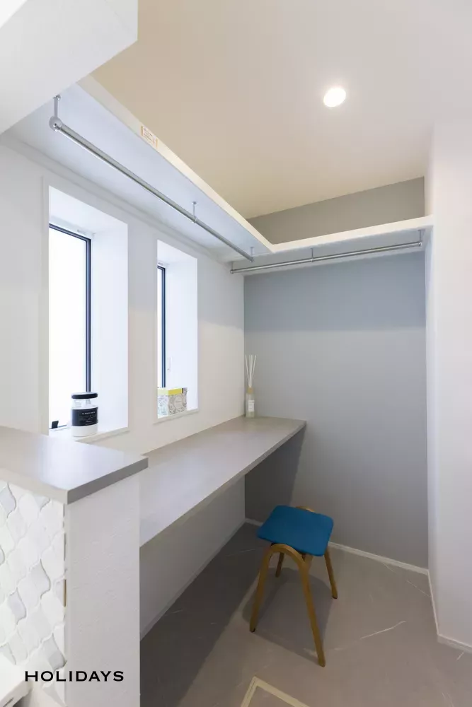 吹き抜けを取り入れた自然素材が美しい家