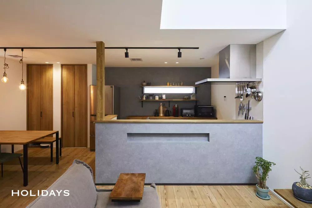 中庭+吹き抜けのある大人カジュアルな住まい