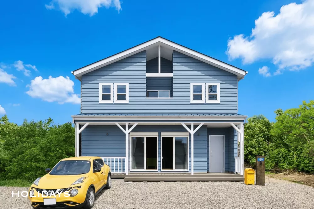 木調の温かみ感じるアメリカンヴィンテージハウス