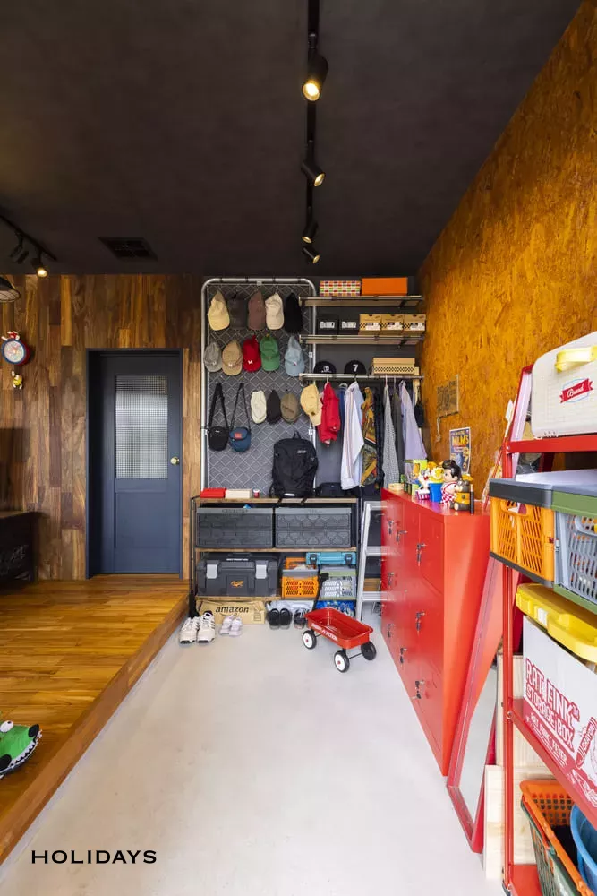 木調の温かみ感じるアメリカンヴィンテージハウス