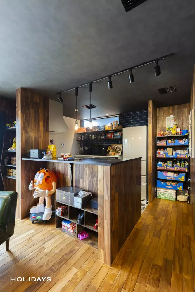 木調の温かみ感じるアメリカンヴィンテージハウス