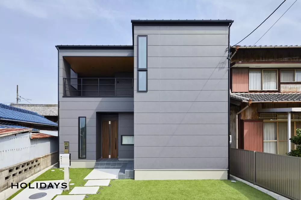 木目×グレーを基調とした高級感のあるナチュラルテイストハウス