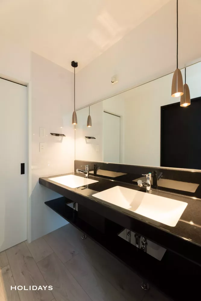 中庭のあるホテルライクな平屋