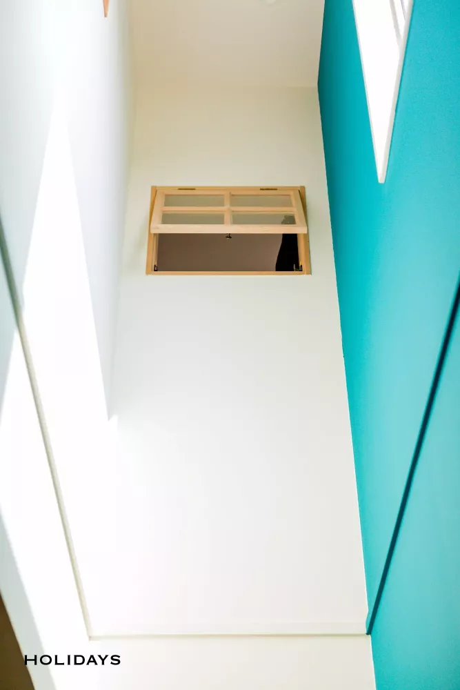 バイクガレージのある趣味を詰め込んだ家