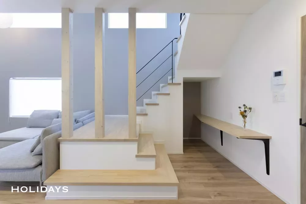 吹き抜けを採用したシンプルモダンハウス