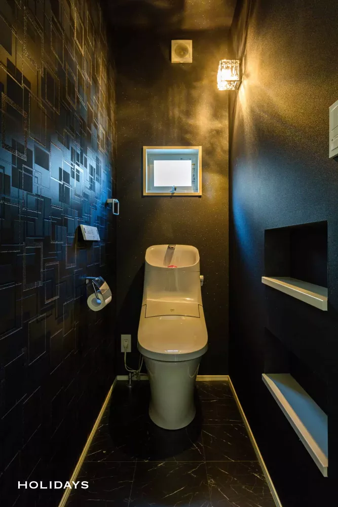 吹抜けを囲むシンプルスタイルな家